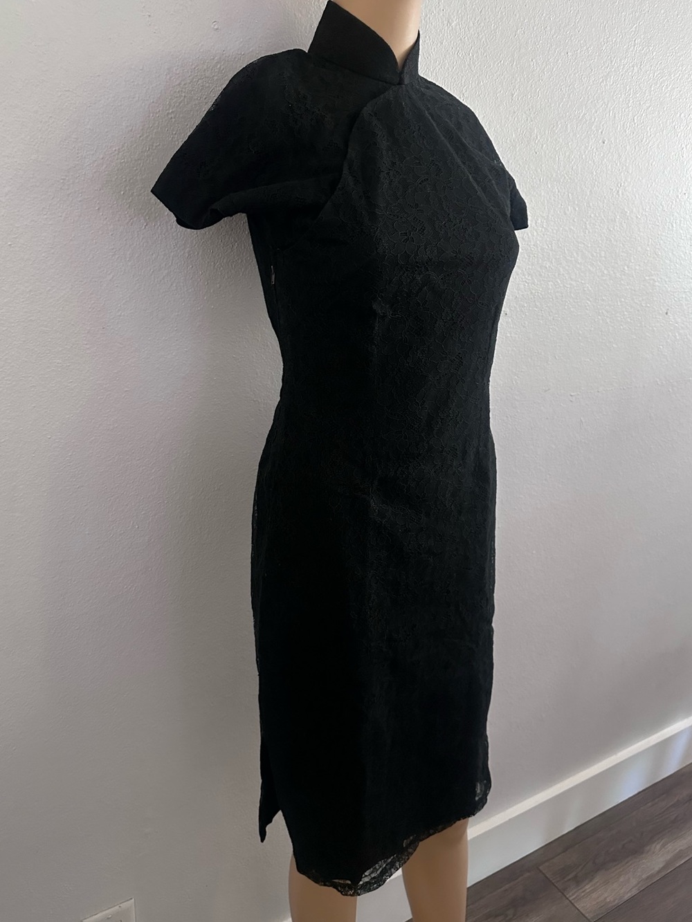 Vintage 1960s Black Lace Mandarin Collarl Dress - Talon Zipper - Elegant Midi
